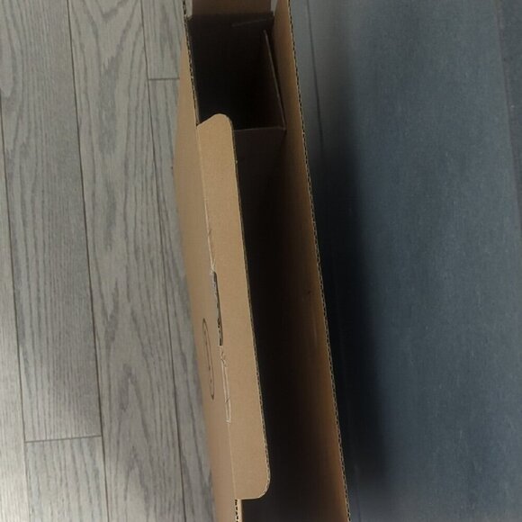 Dell Black Laptop - Premium Performance and Design - Picture 5 of 5